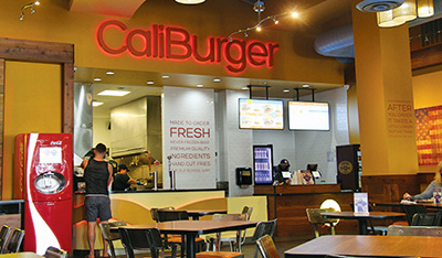 シアトルのハンバーガー店　CaliBurger