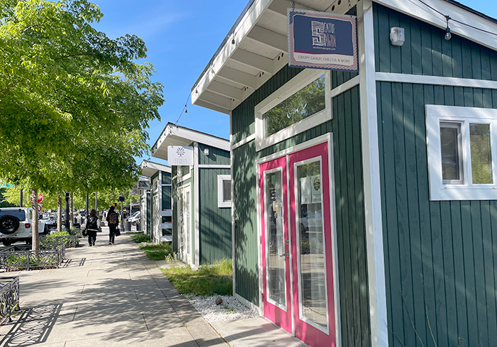 ワシントン州ボセル Pop Shops on Main