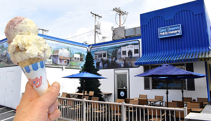 オレゴン州レイクオスウィゴ(Lake Oswego, OR)Lake Oswego Ice Creamery & Restaurant