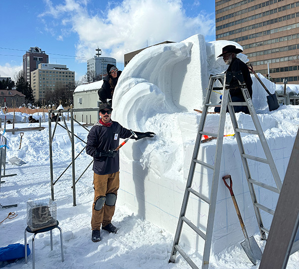 札幌の雪まつり ポートランドの雪像チーム