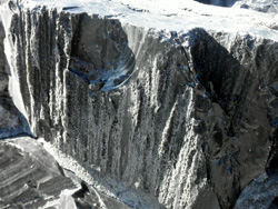 セントラルオレゴンのニューベリー火山国定公園にある黒曜石の溶岩台地