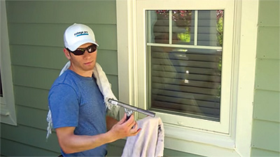 How to Clean a Window Quickly