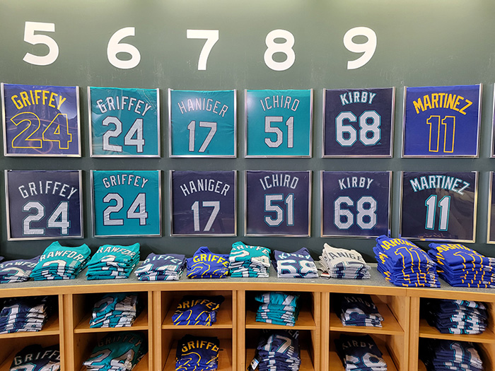 マリナーズの背番号入りTシャツ