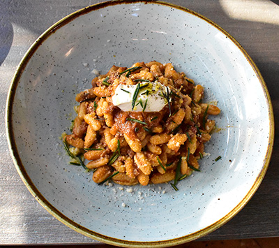 パスタとポークのラグー