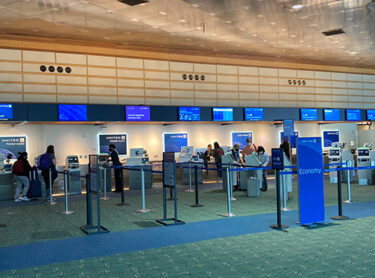 ポートランド国際空港(PDX)の情報、空港から市内へのアクセス