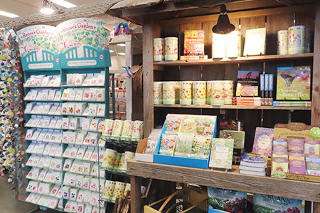 園芸店　かわいいパッケージに入った種